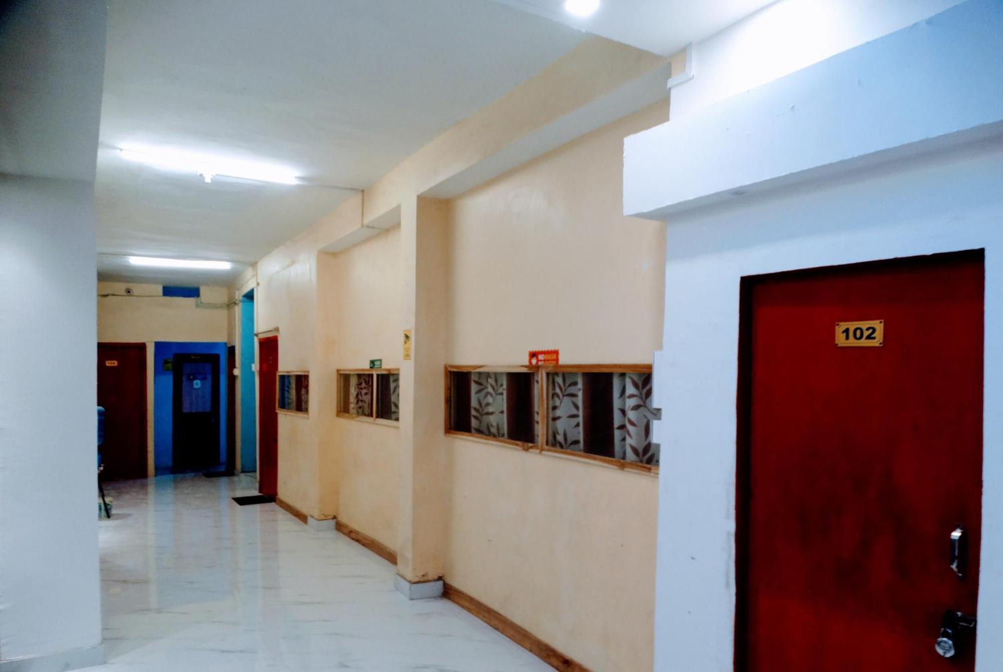 Shree Ram Sia Hotel An Unit Of Shree Ram Sia Trading And Residency Гая Экстерьер фото